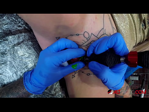 ❤️ Sully Savage, moi tatuada, tatuouse no clítoris ❤️❌ Porno a nós gl.8kpornvids.ru ﹏